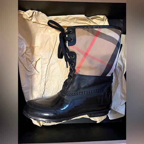 EUC Burberry Danning weather rain/snow boots signature pattern UK 4 EUR 37 - Picture 4 of 15